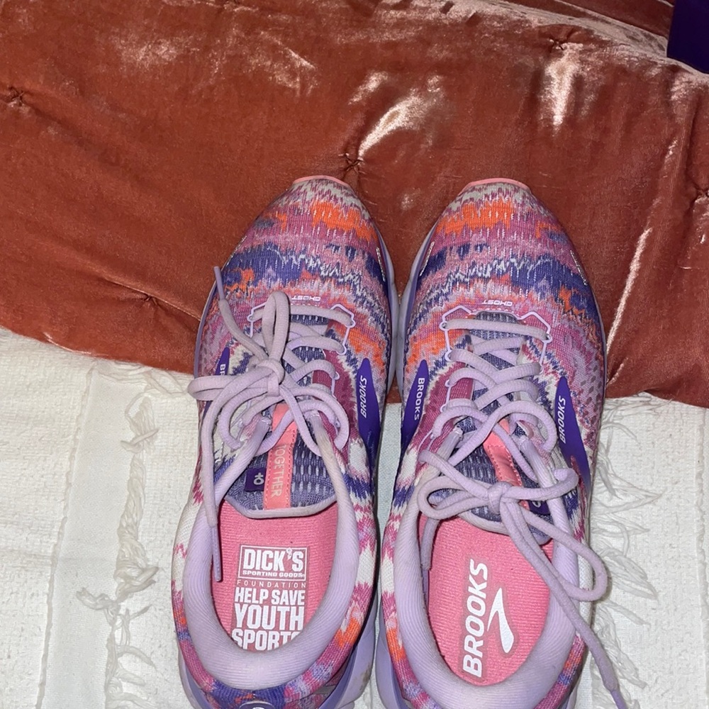 Brooks Ghost size 10